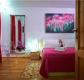4 bedroom hilltop villa with pool near Jesenice, sleeps 8